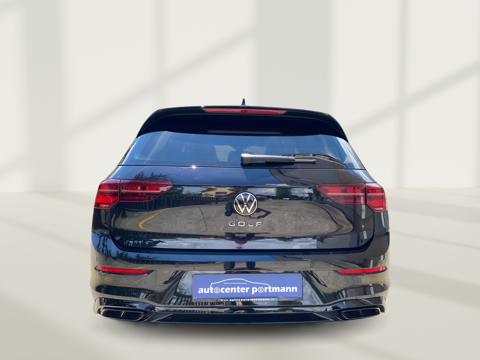 VW Golf 1.5 eTSI mHEV ACT R-Line 75 Edition DSG-image-11