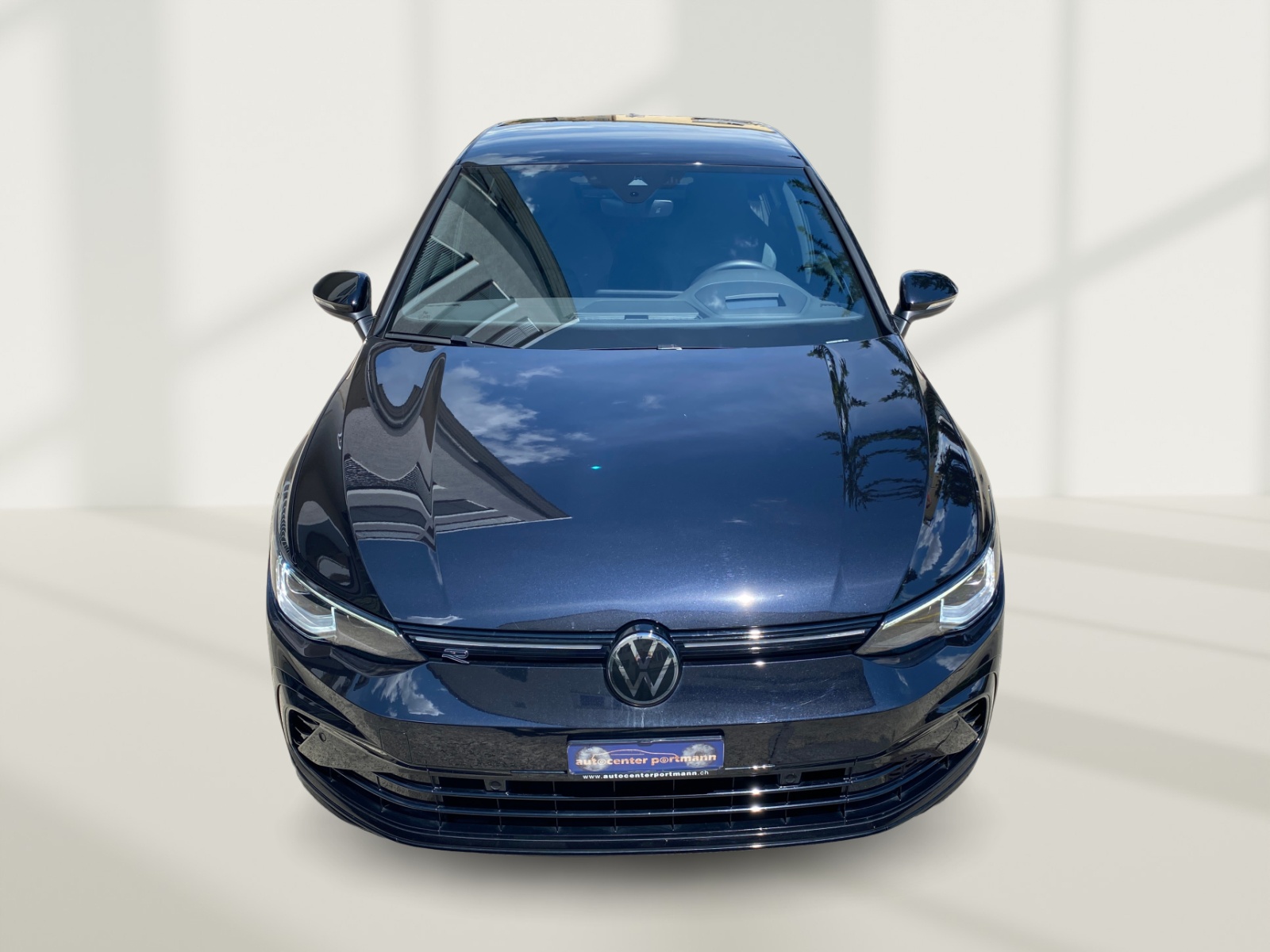 VW Golf 1.5 eTSI mHEV ACT R-Line 75 Edition DSG-image-6