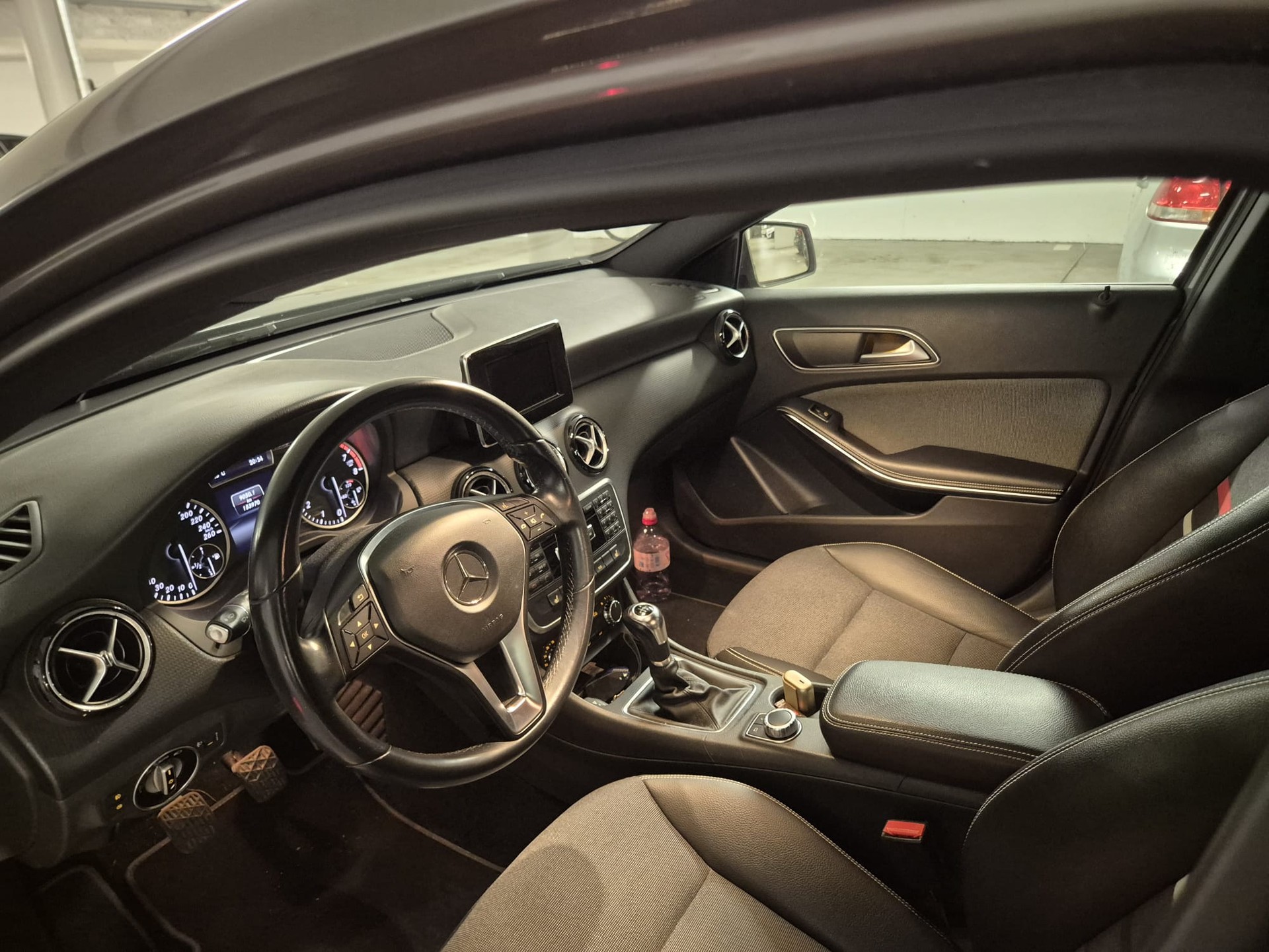 MERCEDES-BENZ A 180-image-3