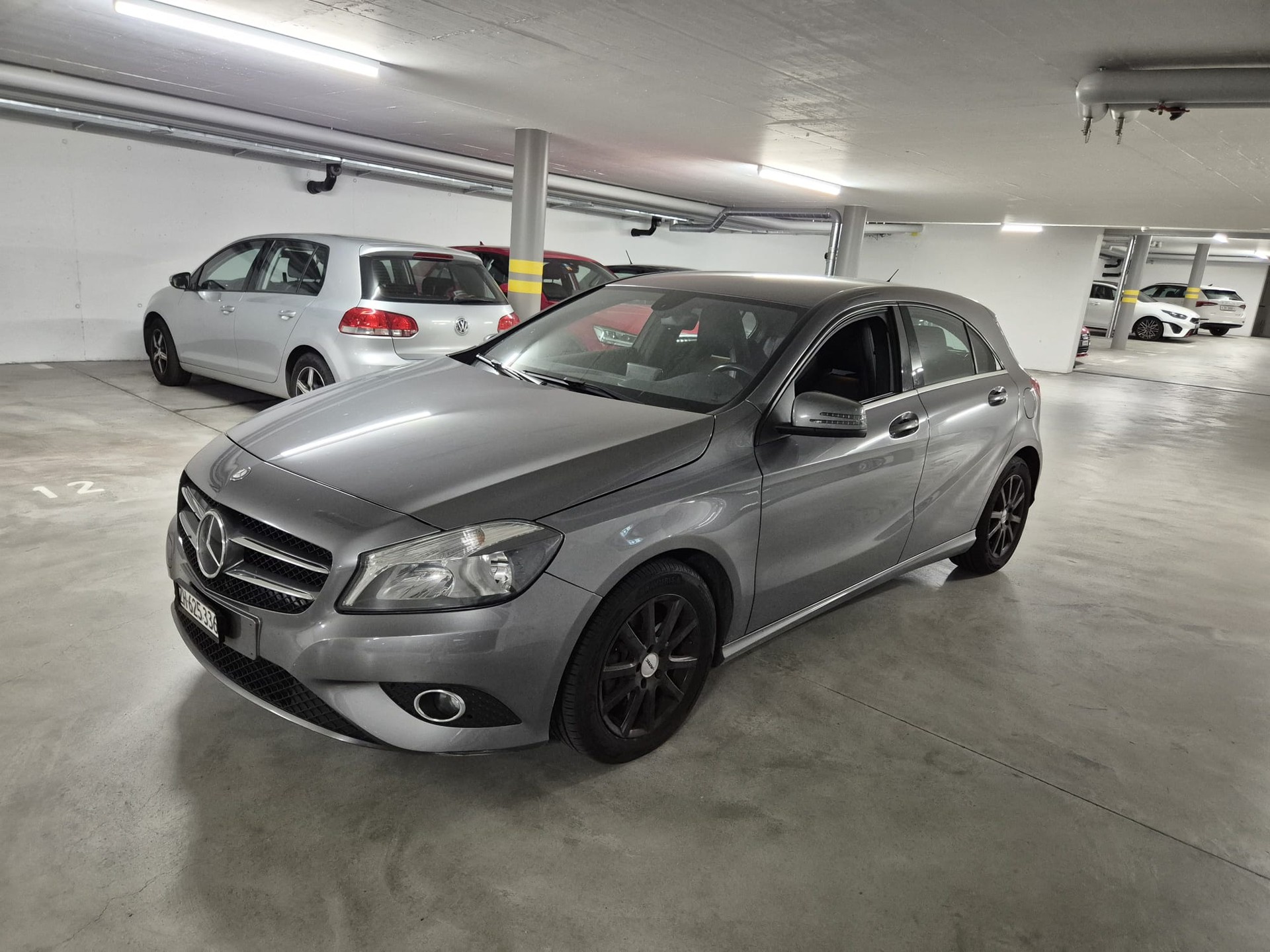 MERCEDES-BENZ A 180-image-0