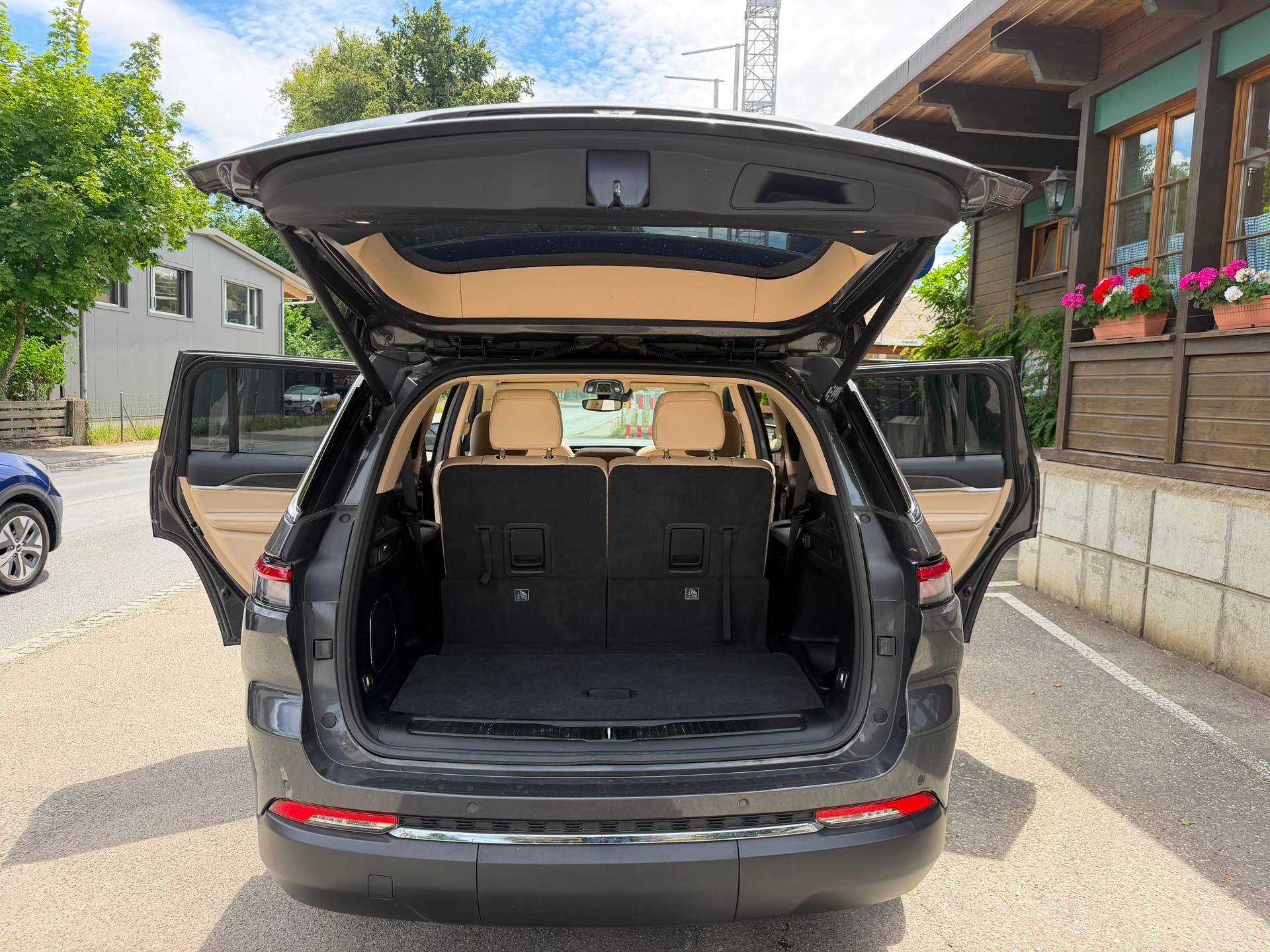 JEEP Limited L-image-6