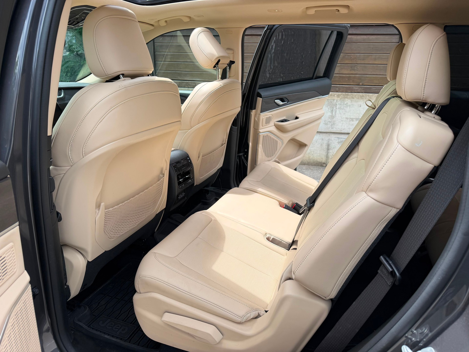 JEEP Limited L-image-11