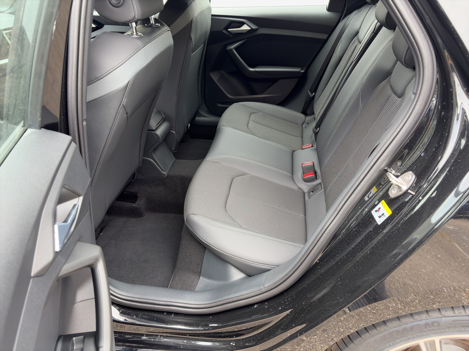 AUDI A1 Sportback 30 TFSI Attraction S-tronic-image-11