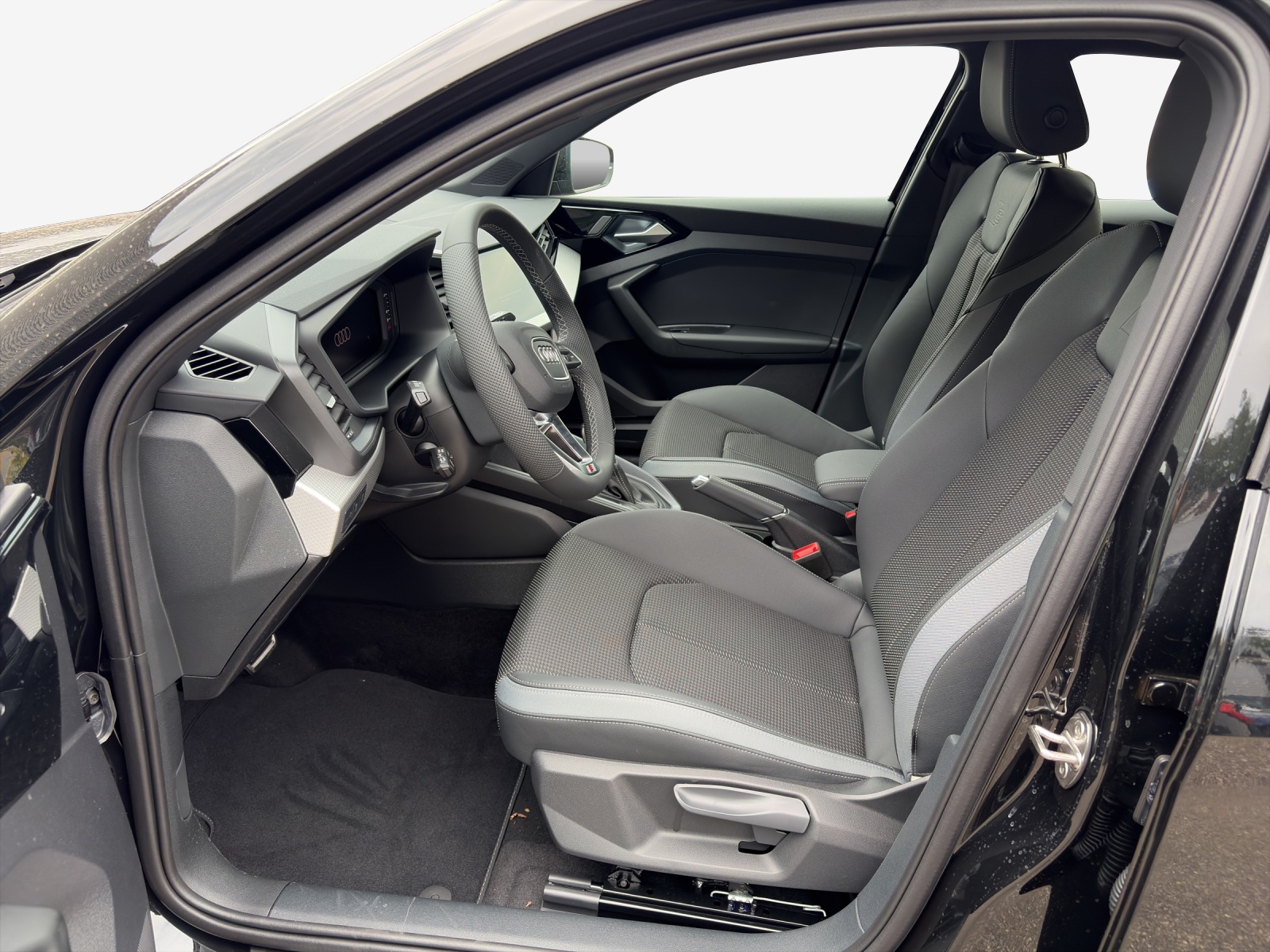 AUDI A1 Sportback 30 TFSI Attraction S-tronic-image-7
