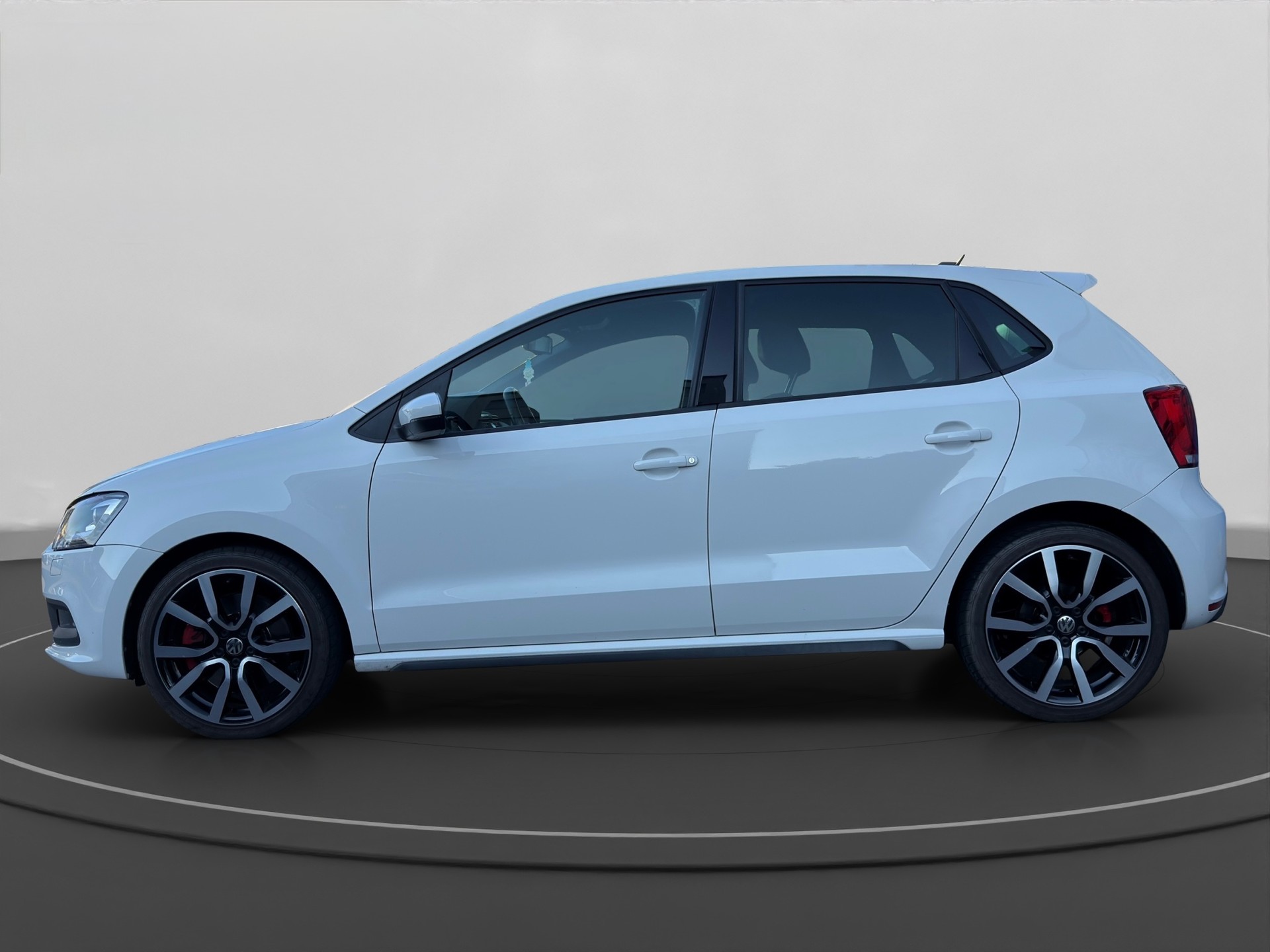 VW Polo 1.4 TSI GTI Carbon Edition DSG-image-1