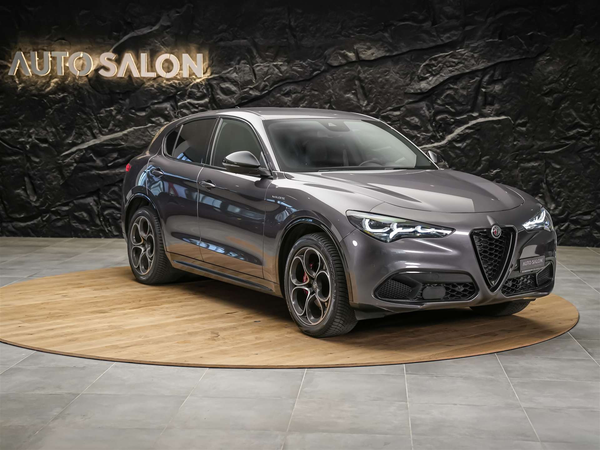 ALFA ROMEO Stelvio 2.2 D Q4 210 Veloce *Abstandsregler*El. Sitze mit Memory*Sitzheizung*-image-5