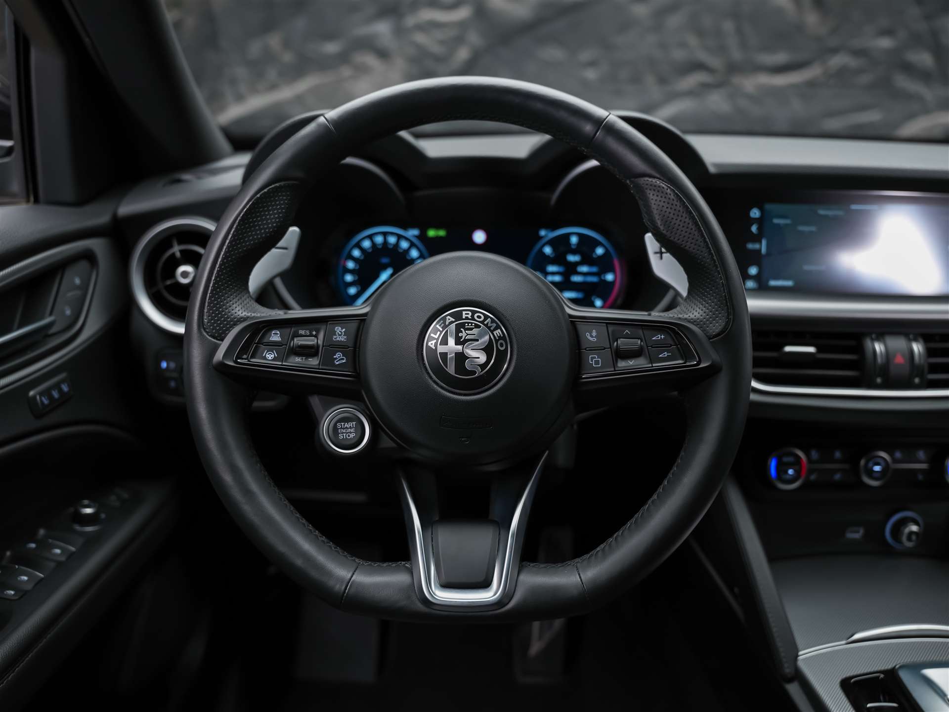 ALFA ROMEO Stelvio 2.2 D Q4 210 Veloce *Abstandsregler*El. Sitze mit Memory*Sitzheizung*-image-27