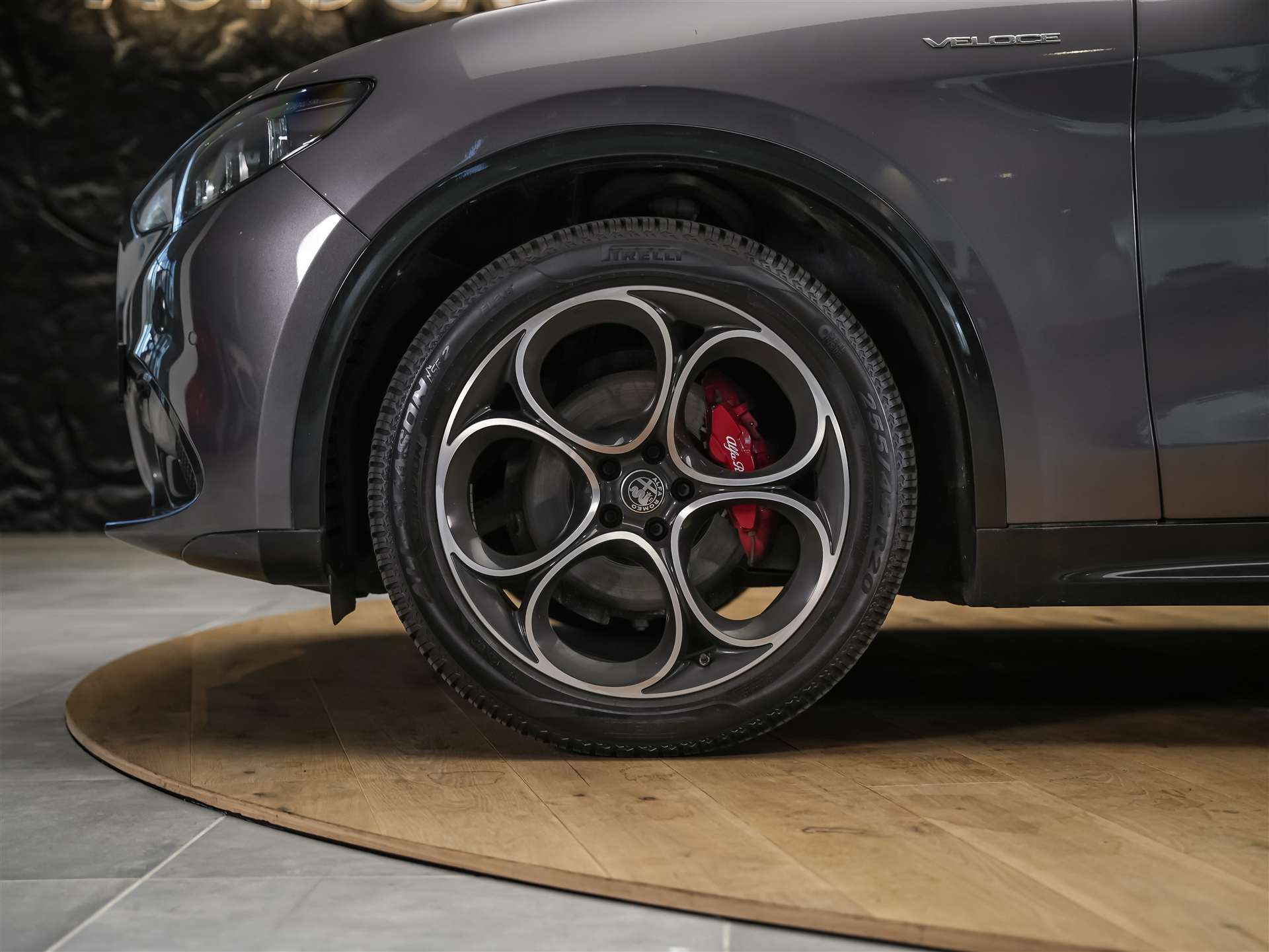 ALFA ROMEO Stelvio 2.2 D Q4 210 Veloce *Abstandsregler*El. Sitze mit Memory*Sitzheizung*-image-16