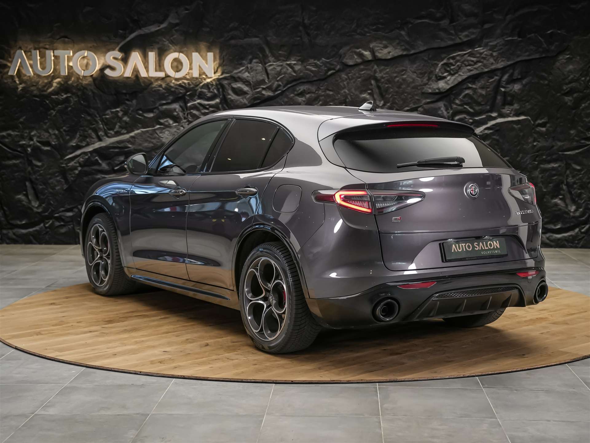 ALFA ROMEO Stelvio 2.2 D Q4 210 Veloce *Abstandsregler*El. Sitze mit Memory*Sitzheizung*-image-2