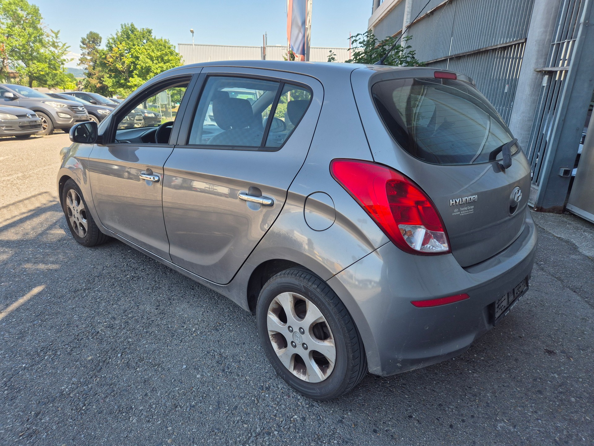 HYUNDAI i20 1.4 Premium-image-6