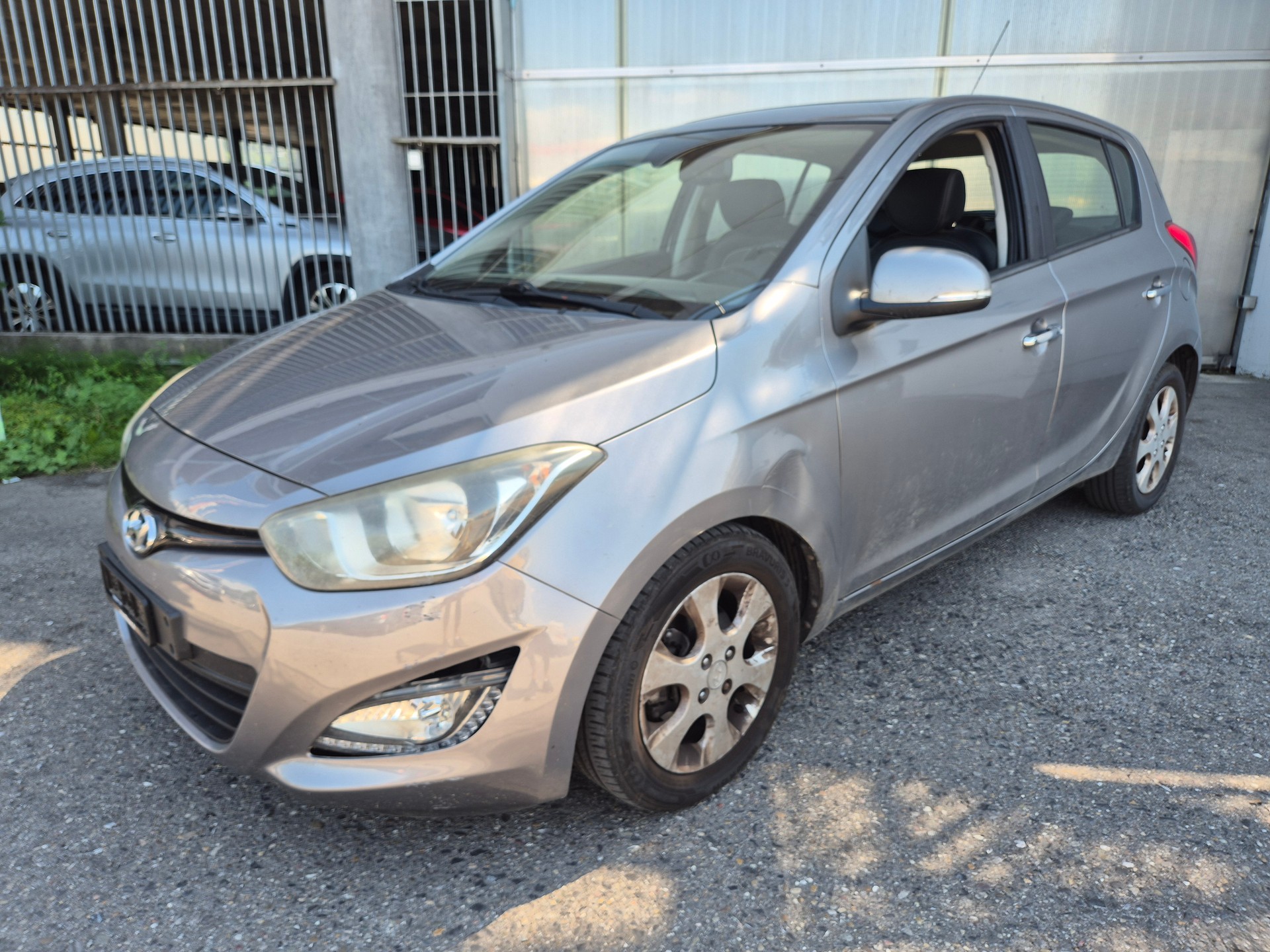 HYUNDAI i20 1.4 Premium-image-1