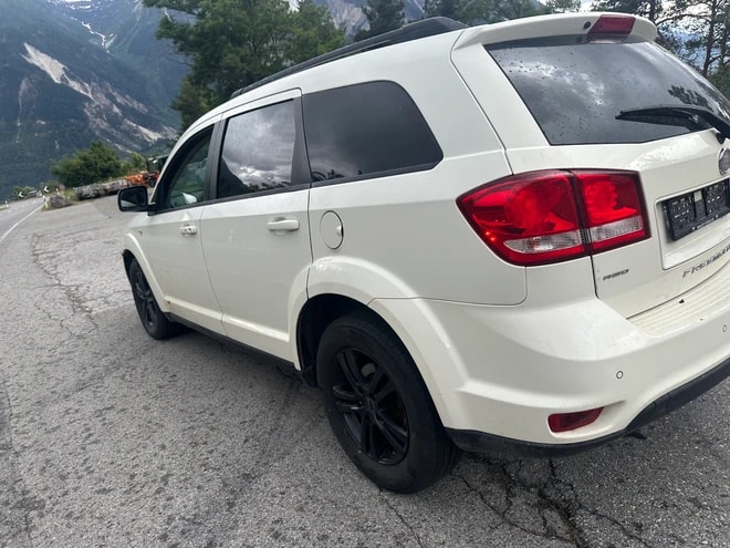 FIAT Freemont 2.0 MJ Lounge AWD Automat-image-9
