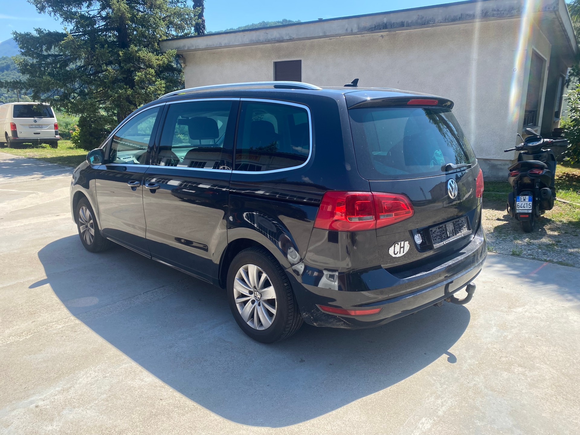 VW SHARAN-image-6