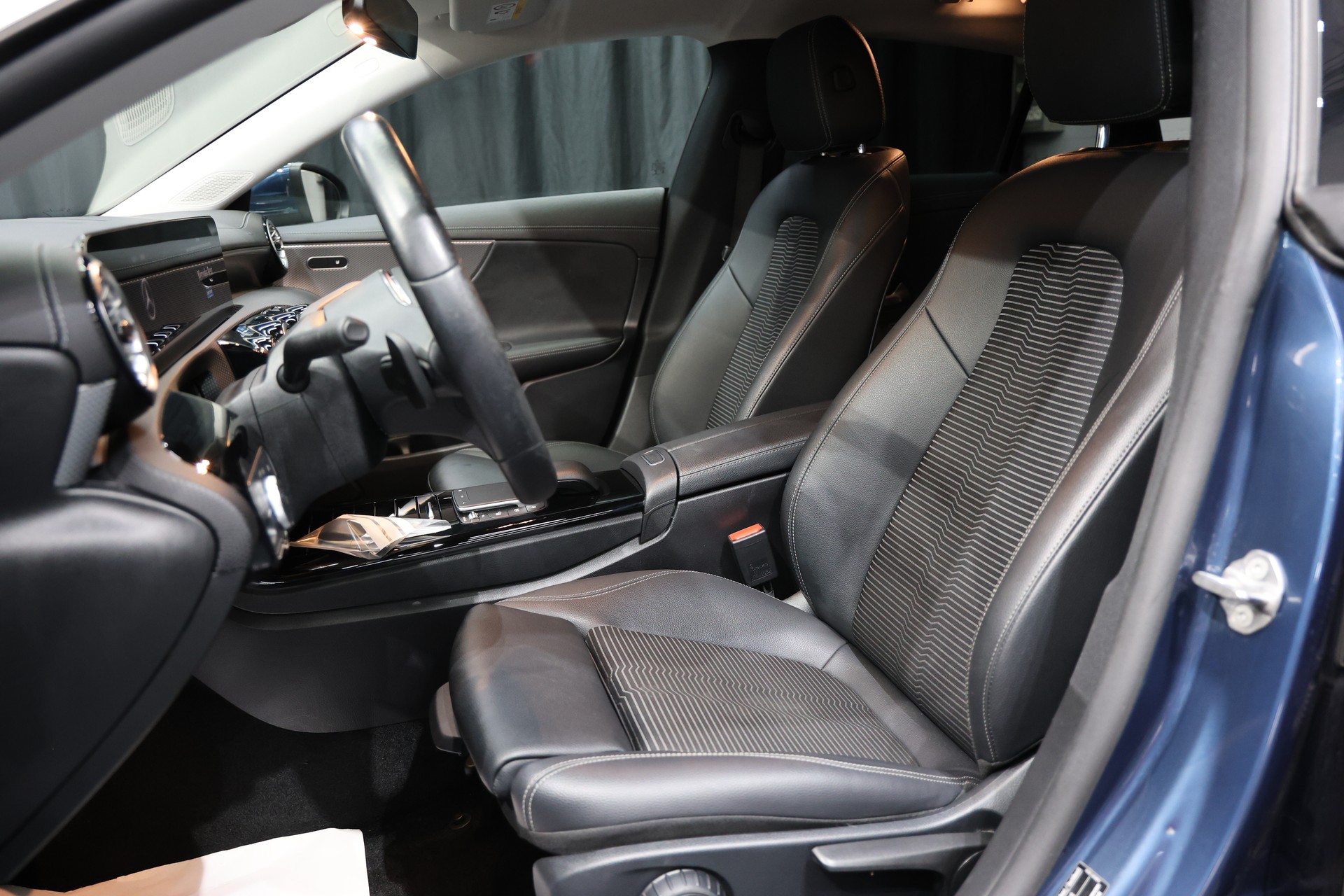 MERCEDES-BENZ CLA Shooting Brake 200 Progressive 7G-DCT-image-3