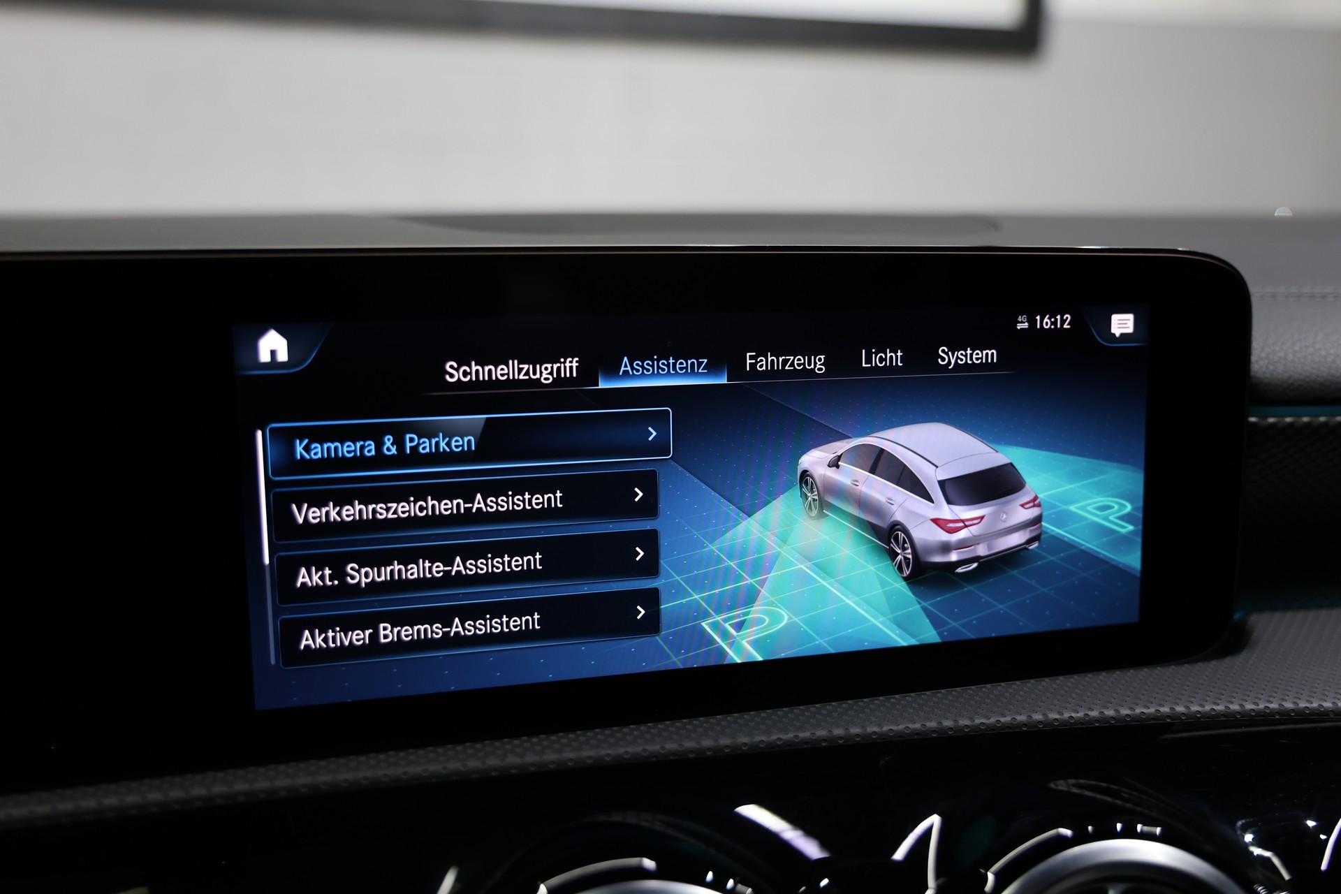 MERCEDES-BENZ CLA Shooting Brake 200 Progressive 7G-DCT-image-21