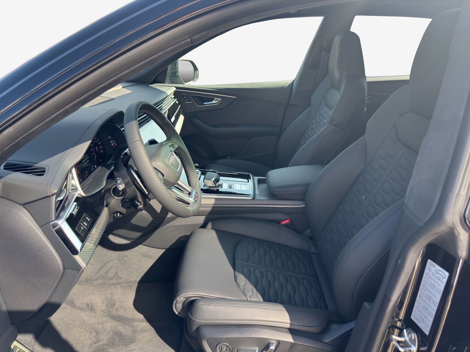 AUDI RSQ8 performance quattro-image-7