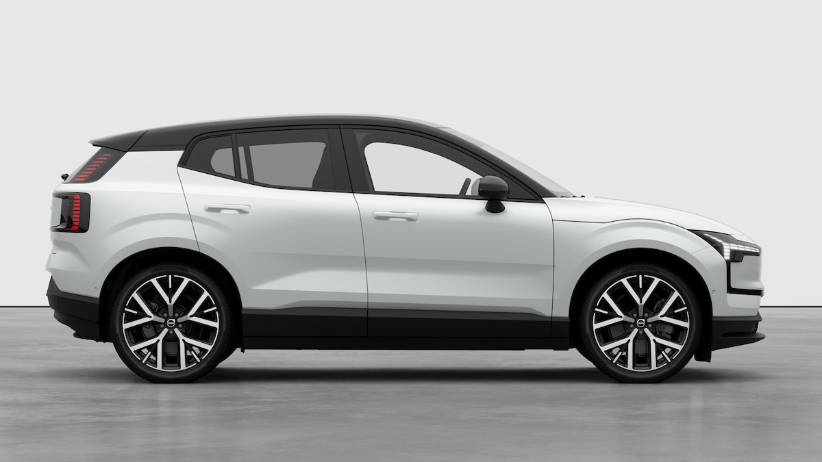 VOLVO EX30 E60 Twin Ultra Performance AWD-image-3