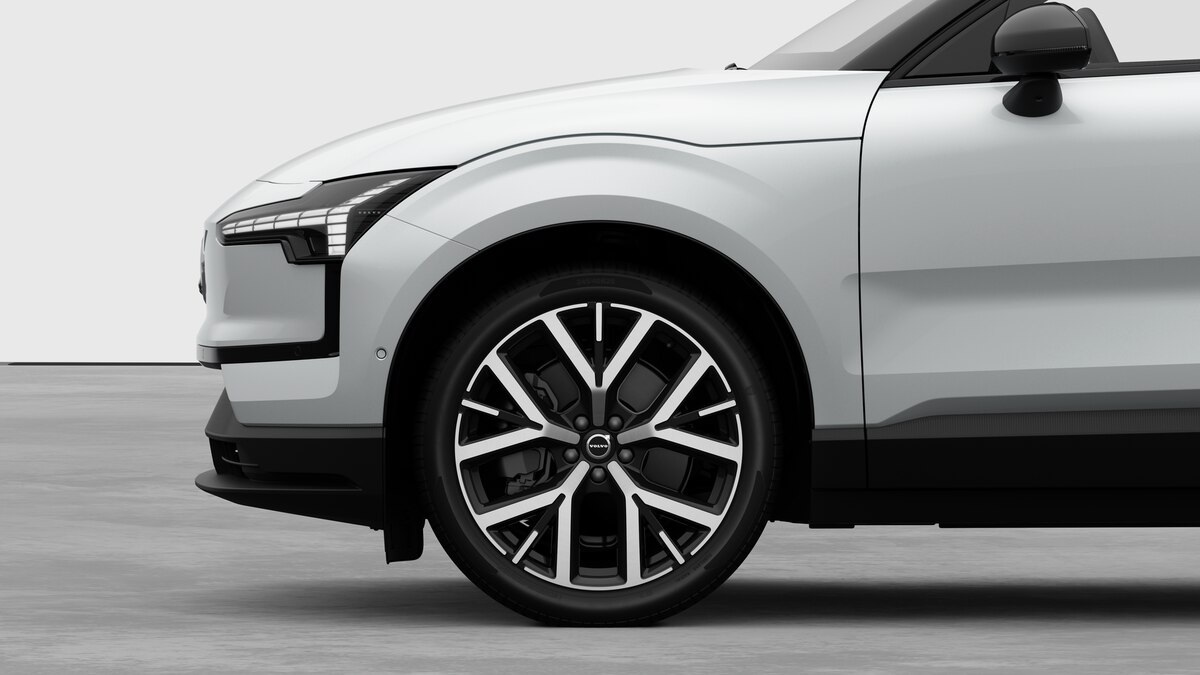 VOLVO EX30 E60 Twin Ultra Performance AWD-image-7