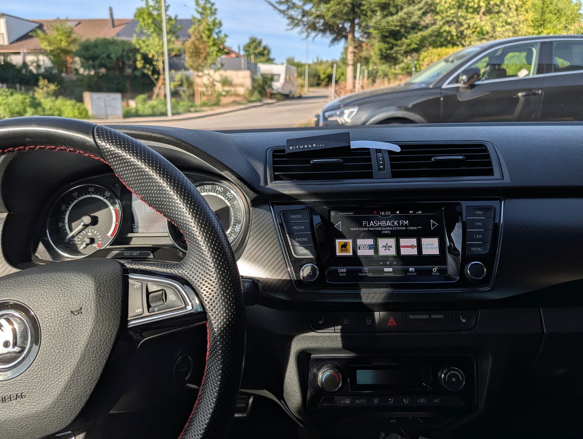 SKODA 1.0 TSI Monte Carlo DSG-image-3