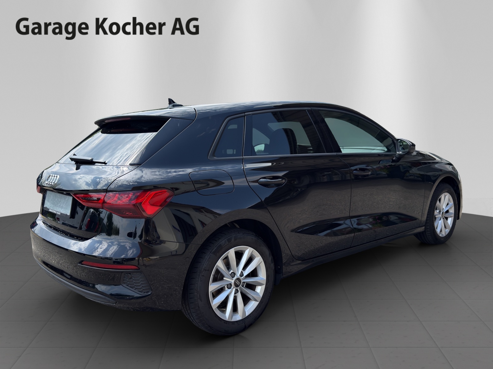 AUDI A3 Sportback 35 TFSI Attraction S-tronic-image-5