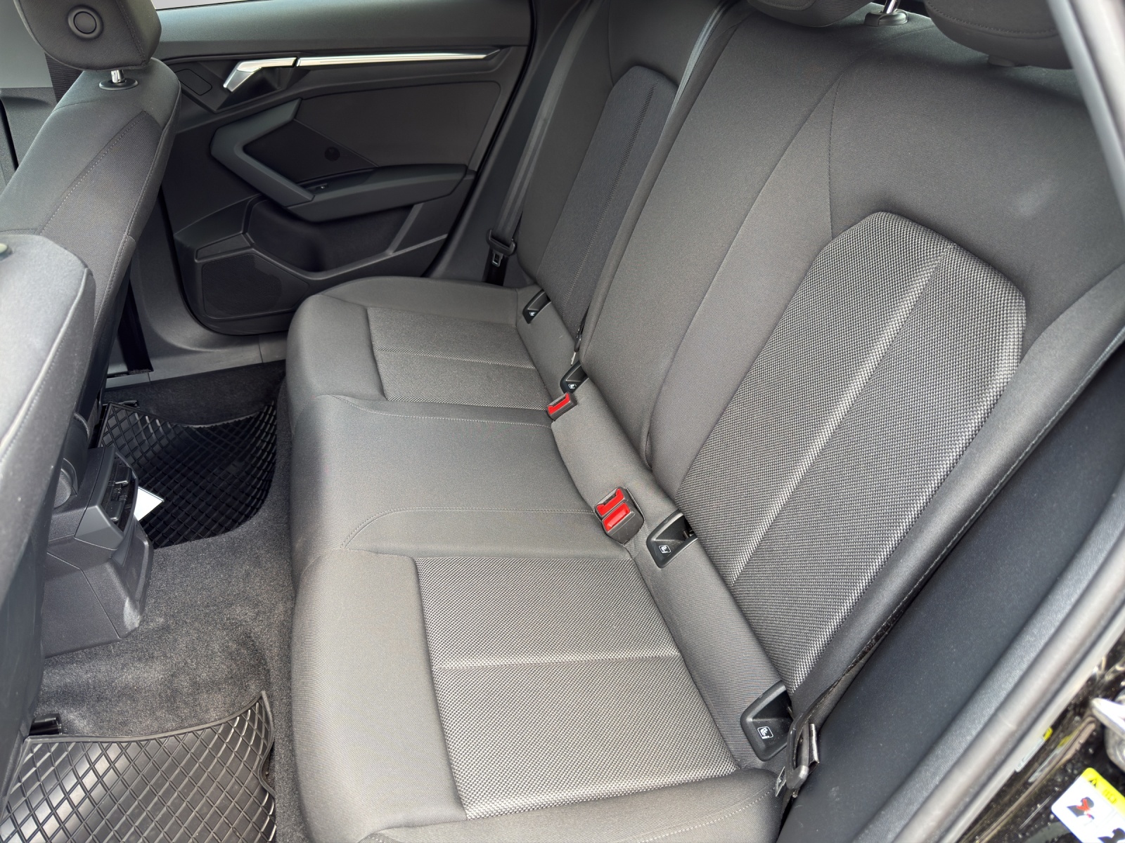 AUDI A3 Sportback 35 TFSI Attraction S-tronic-image-10