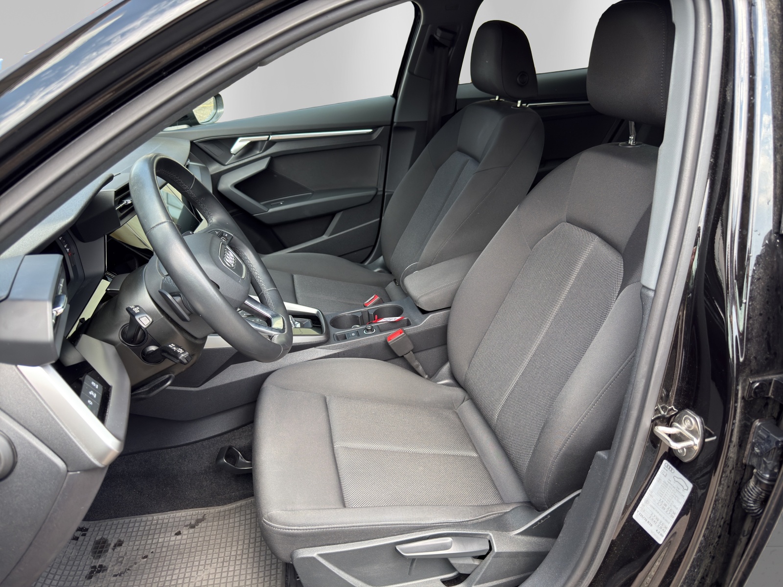 AUDI A3 Sportback 35 TFSI Attraction S-tronic-image-8