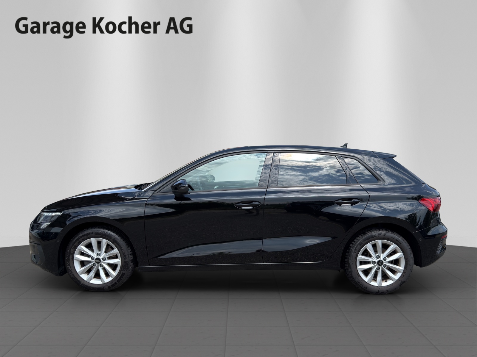 AUDI A3 Sportback 35 TFSI Attraction S-tronic-image-2