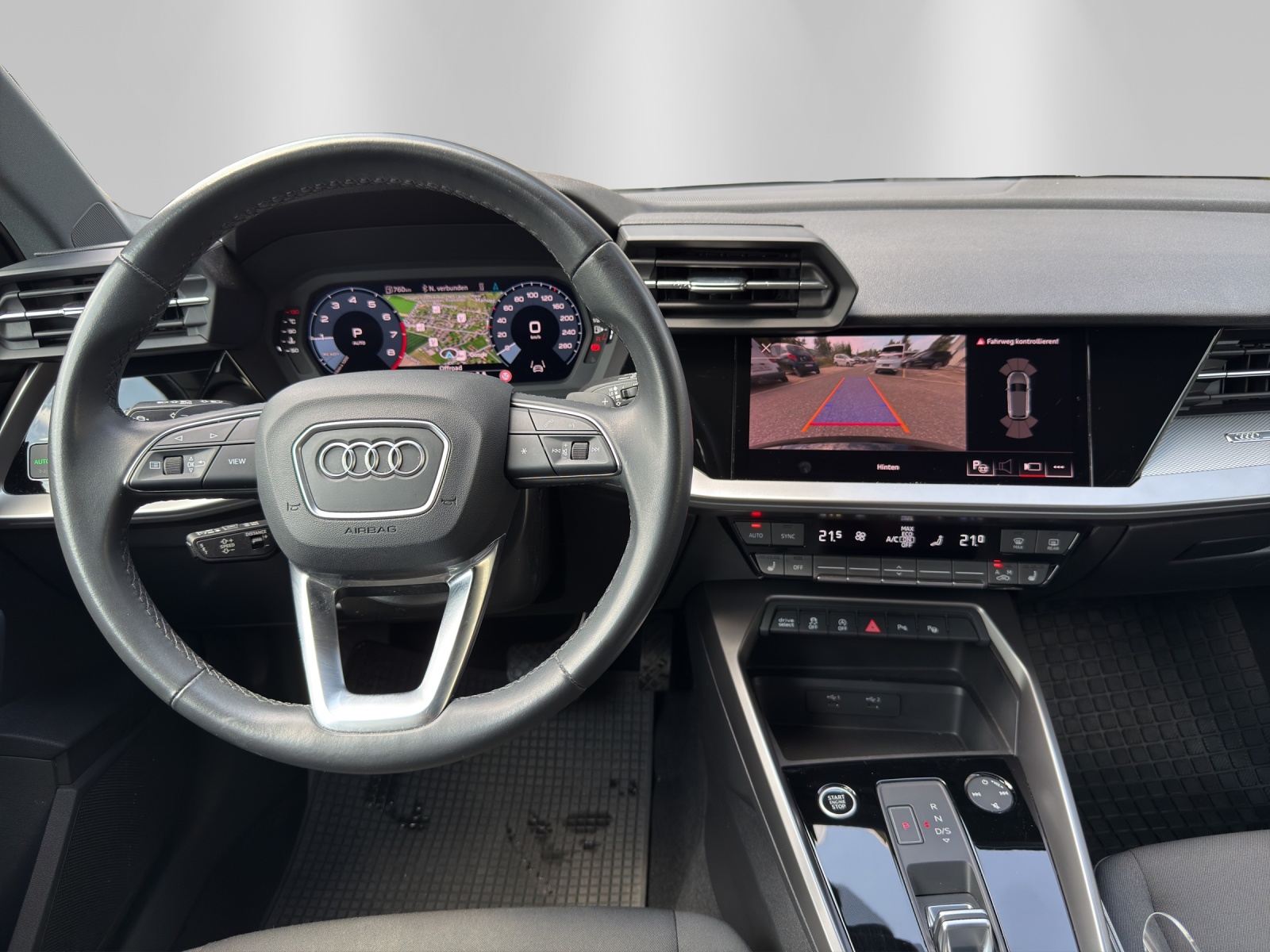 AUDI A3 Sportback 35 TFSI Attraction S-tronic-image-9