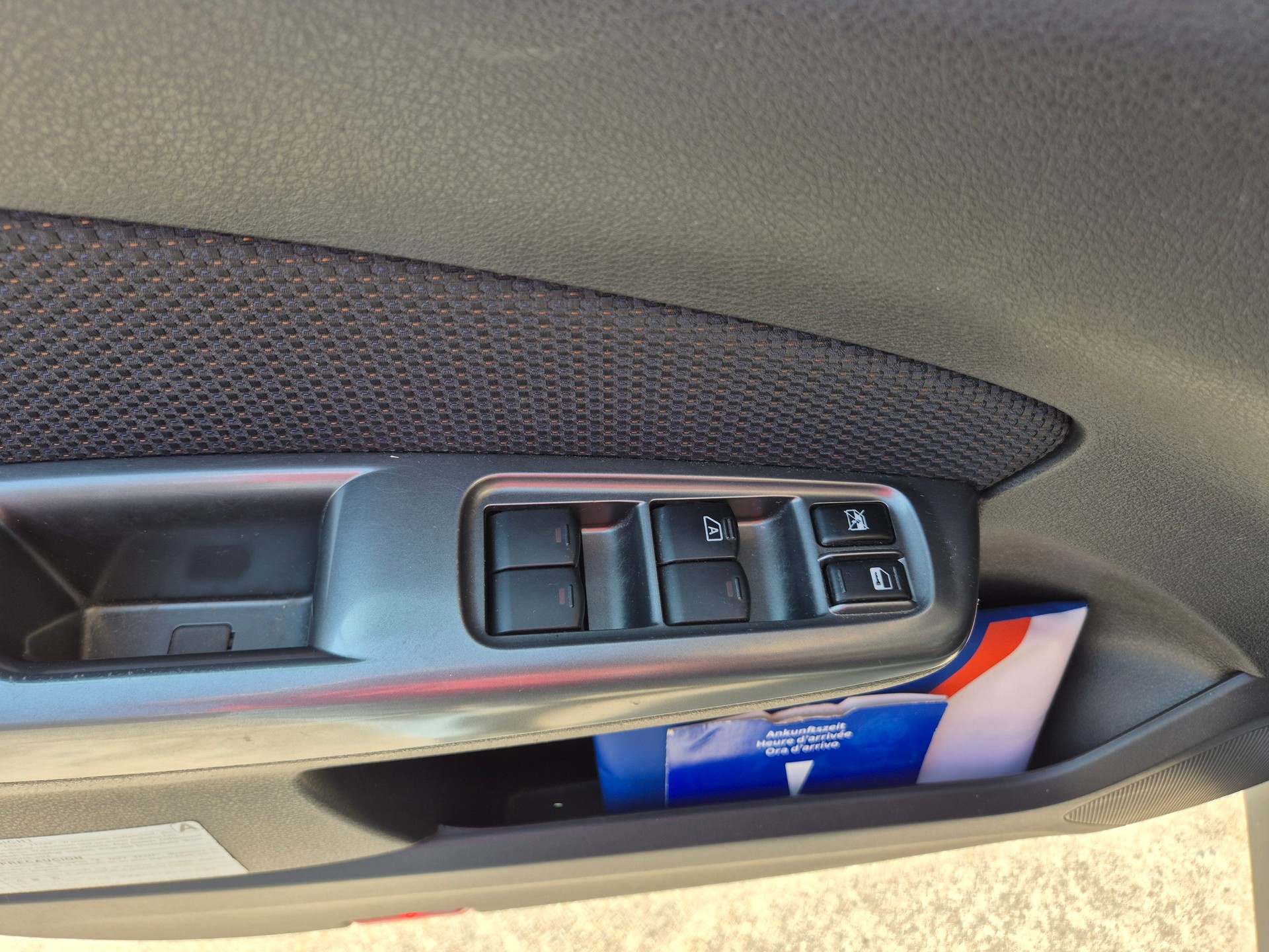 SUBARU Forester 2.0X Advantage-image-4