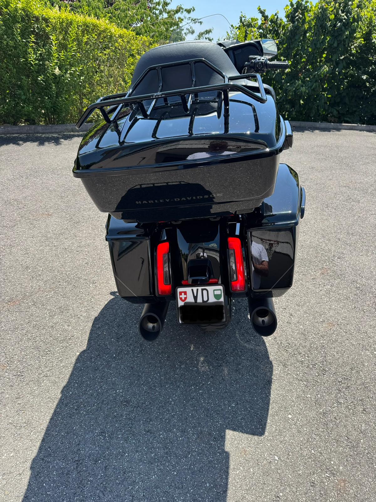 HARLEY-DAVIDSON FLHXU Street Glide Ultra 117-image-2