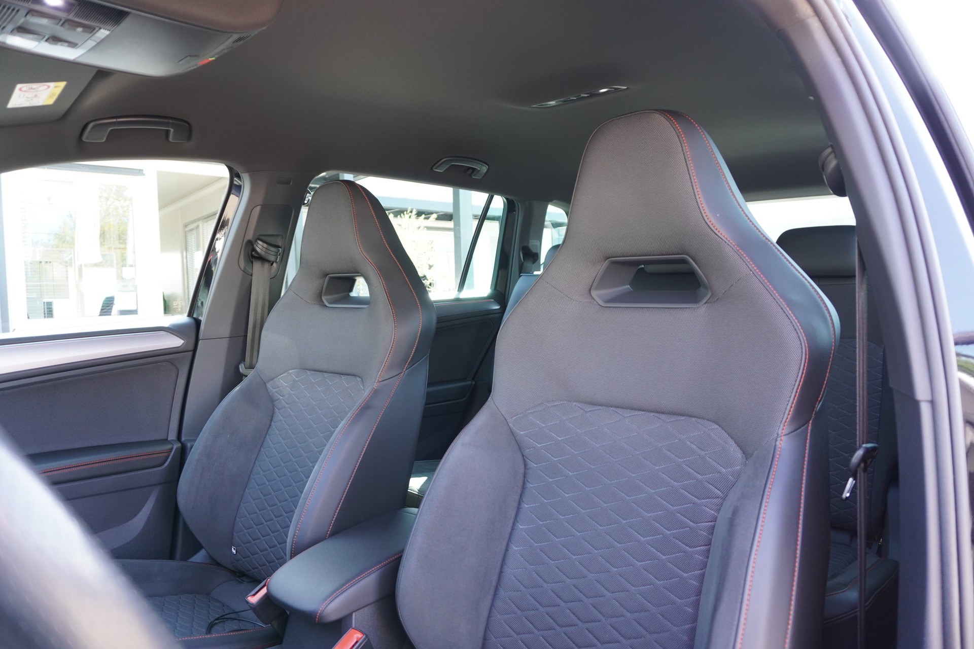 SEAT Tarraco 2.0TSI FR 4Drive DSG 7-PLÄTZER!!!-image-11