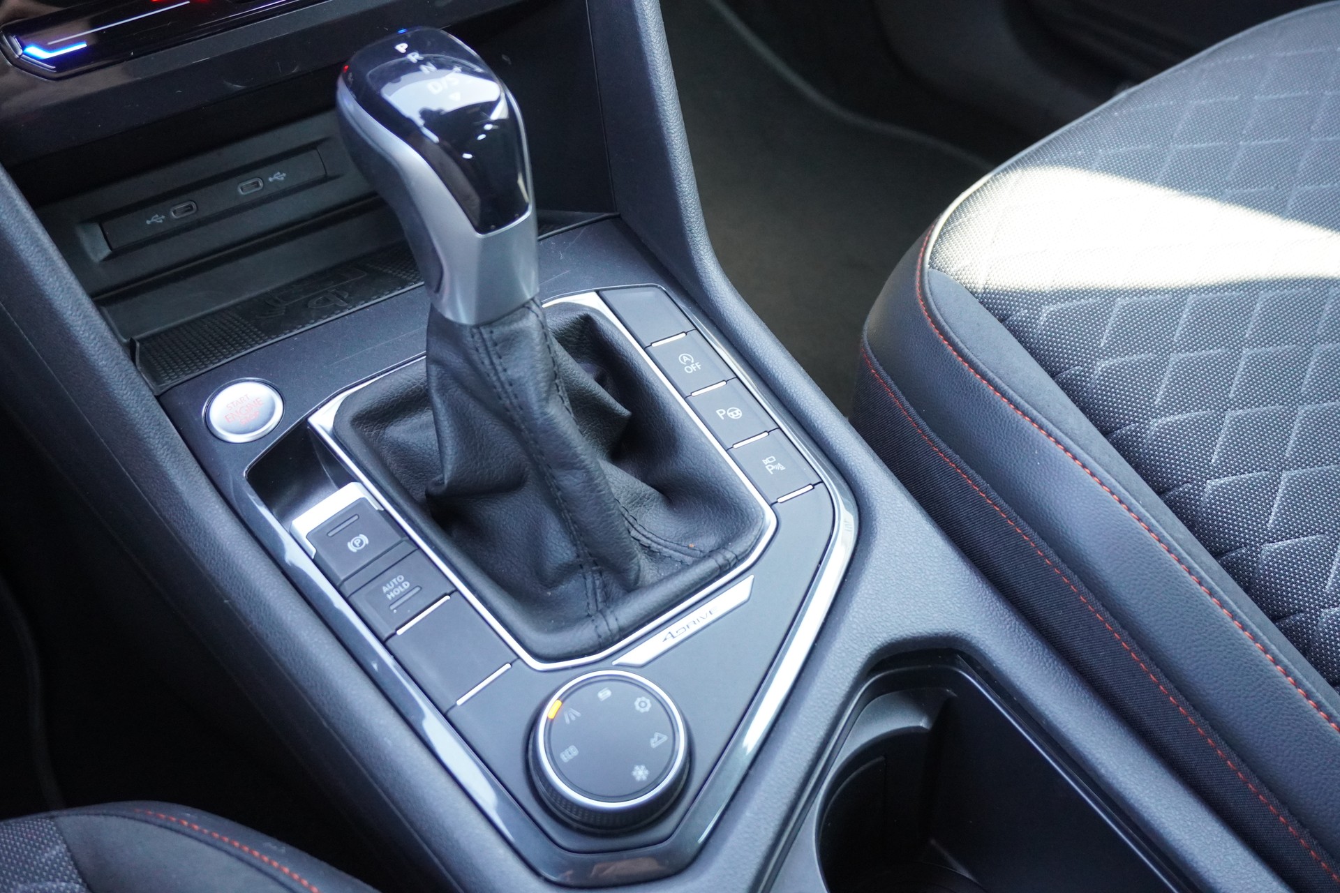 SEAT Tarraco 2.0TSI FR 4Drive DSG 7-PLÄTZER!!!-image-17