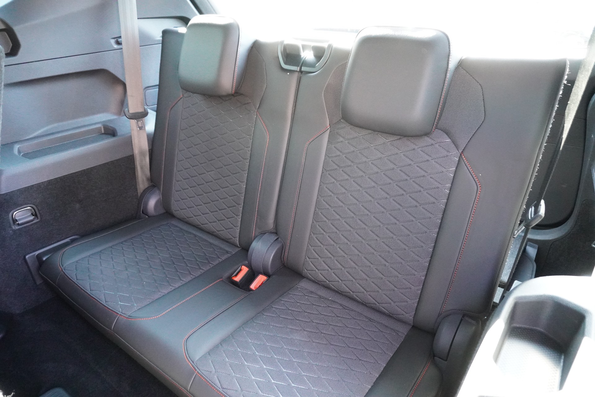 SEAT Tarraco 2.0TSI FR 4Drive DSG 7-PLÄTZER!!!-image-13