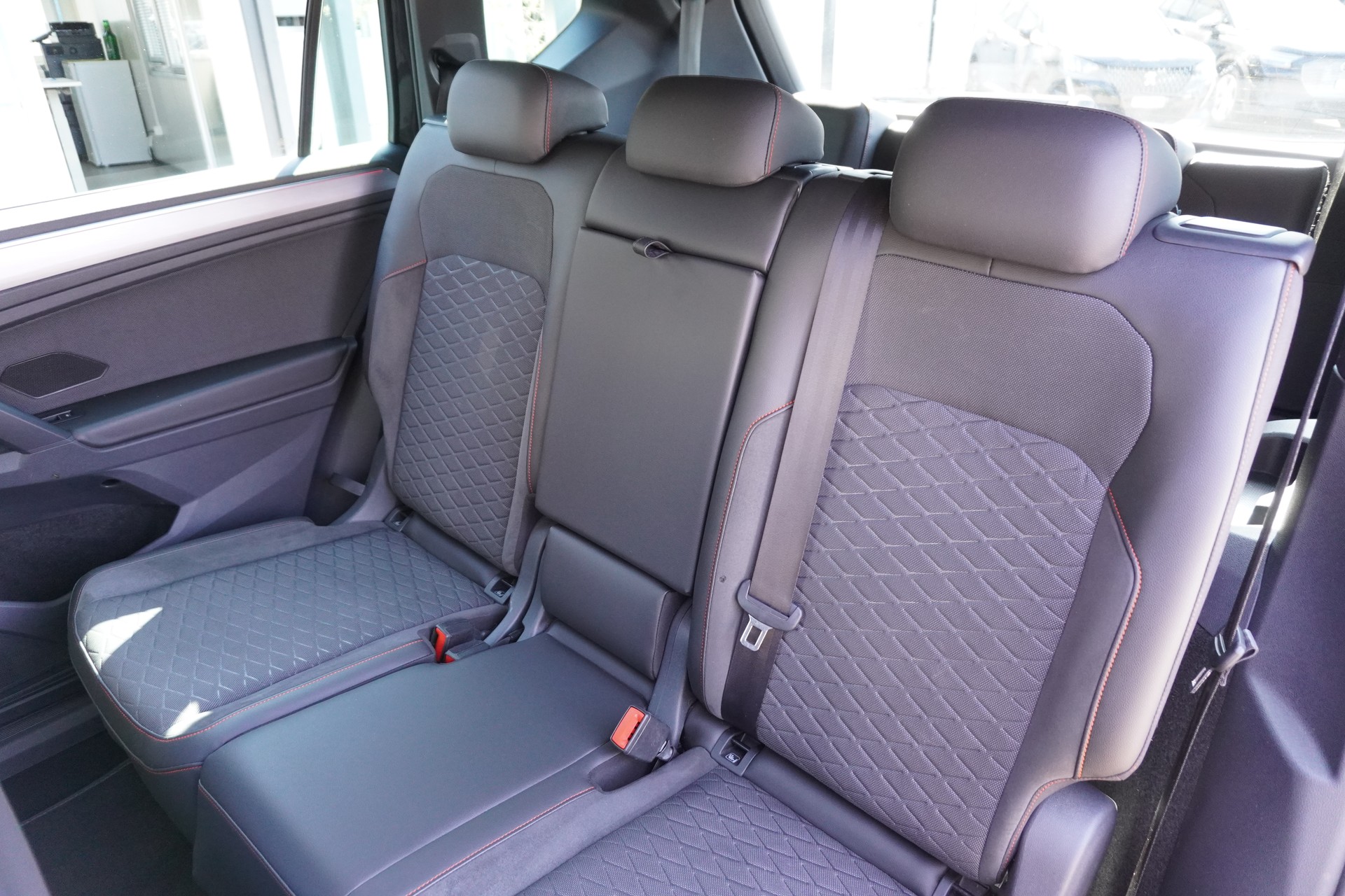 SEAT Tarraco 2.0TSI FR 4Drive DSG 7-PLÄTZER!!!-image-12
