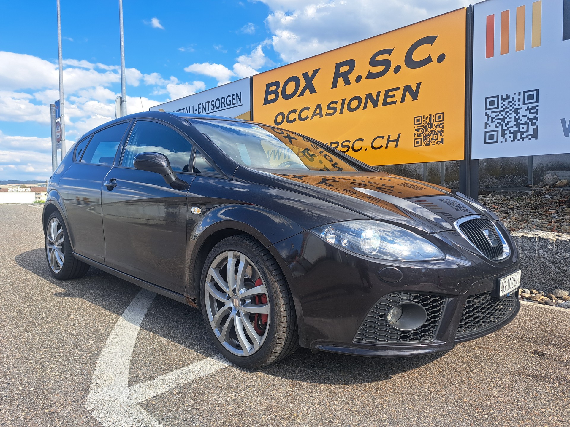 SEAT Leon 2.0 TSI Cupra-image-0