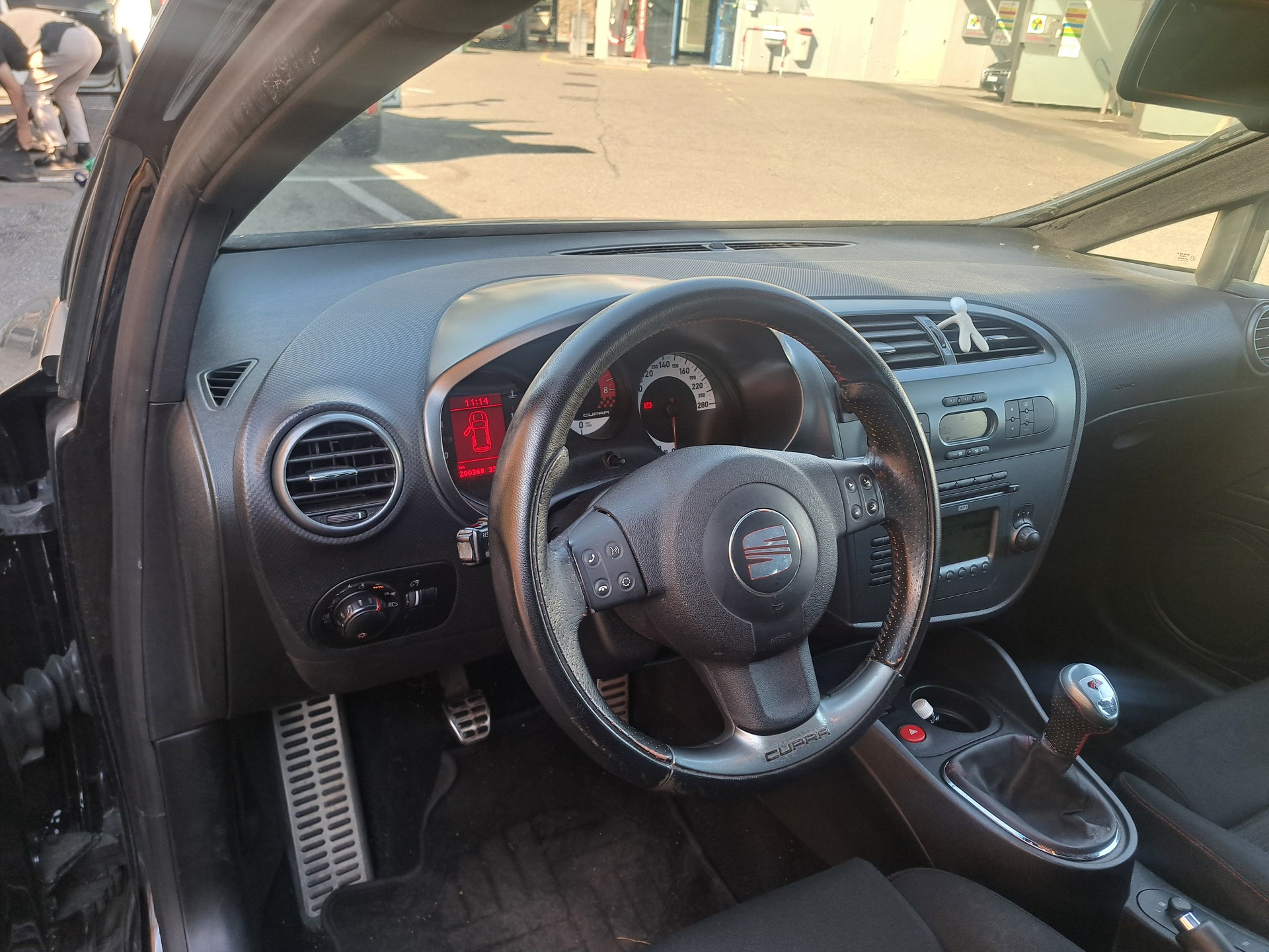 SEAT Leon 2.0 TSI Cupra-image-8