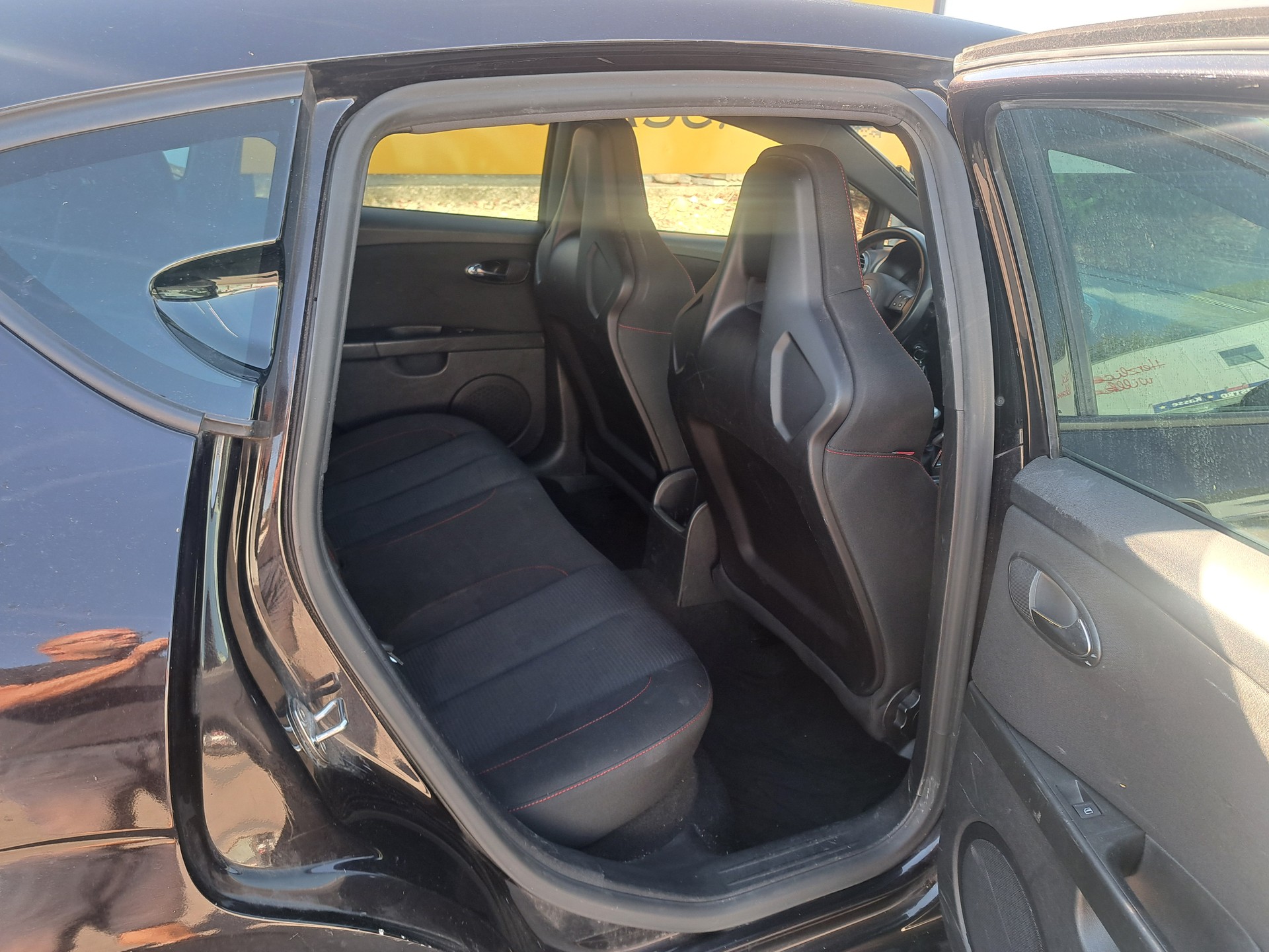 SEAT Leon 2.0 TSI Cupra-image-10