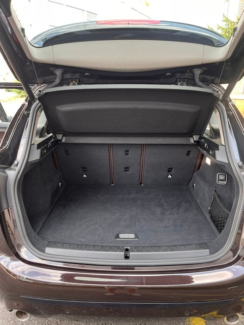 BMW 225i xDrive Active Tourer Steptronic Luxury Line-image-12
