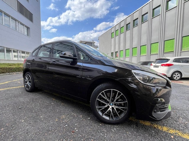 BMW 225i xDrive Active Tourer Steptronic Luxury Line-image-5