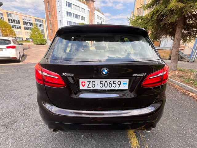 BMW 225i xDrive Active Tourer Steptronic Luxury Line-image-3