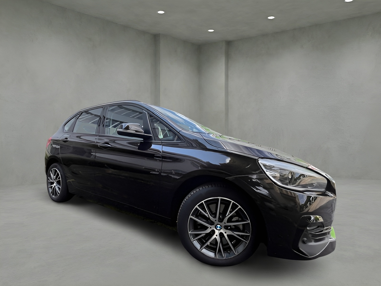 BMW 225i xDrive Active Tourer Steptronic Luxury Line-image-5