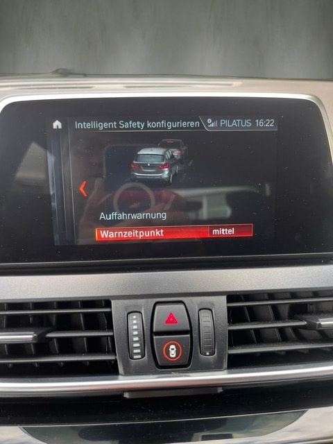 BMW 225i xDrive Active Tourer Steptronic Luxury Line-image-21
