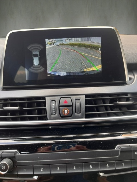 BMW 225i xDrive Active Tourer Steptronic Luxury Line-image-18