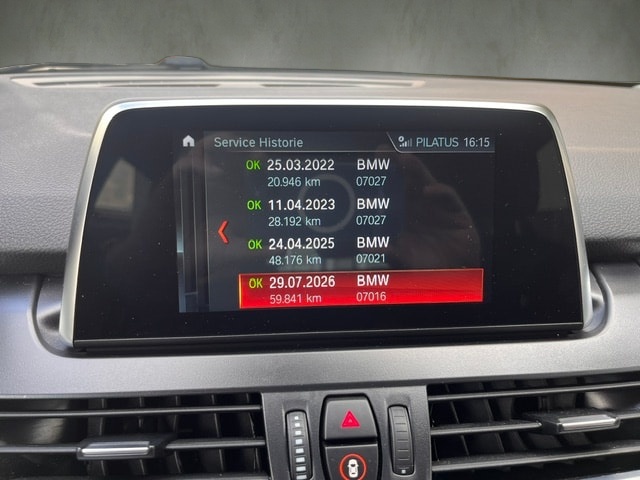 BMW 225i xDrive Active Tourer Steptronic Luxury Line-image-19