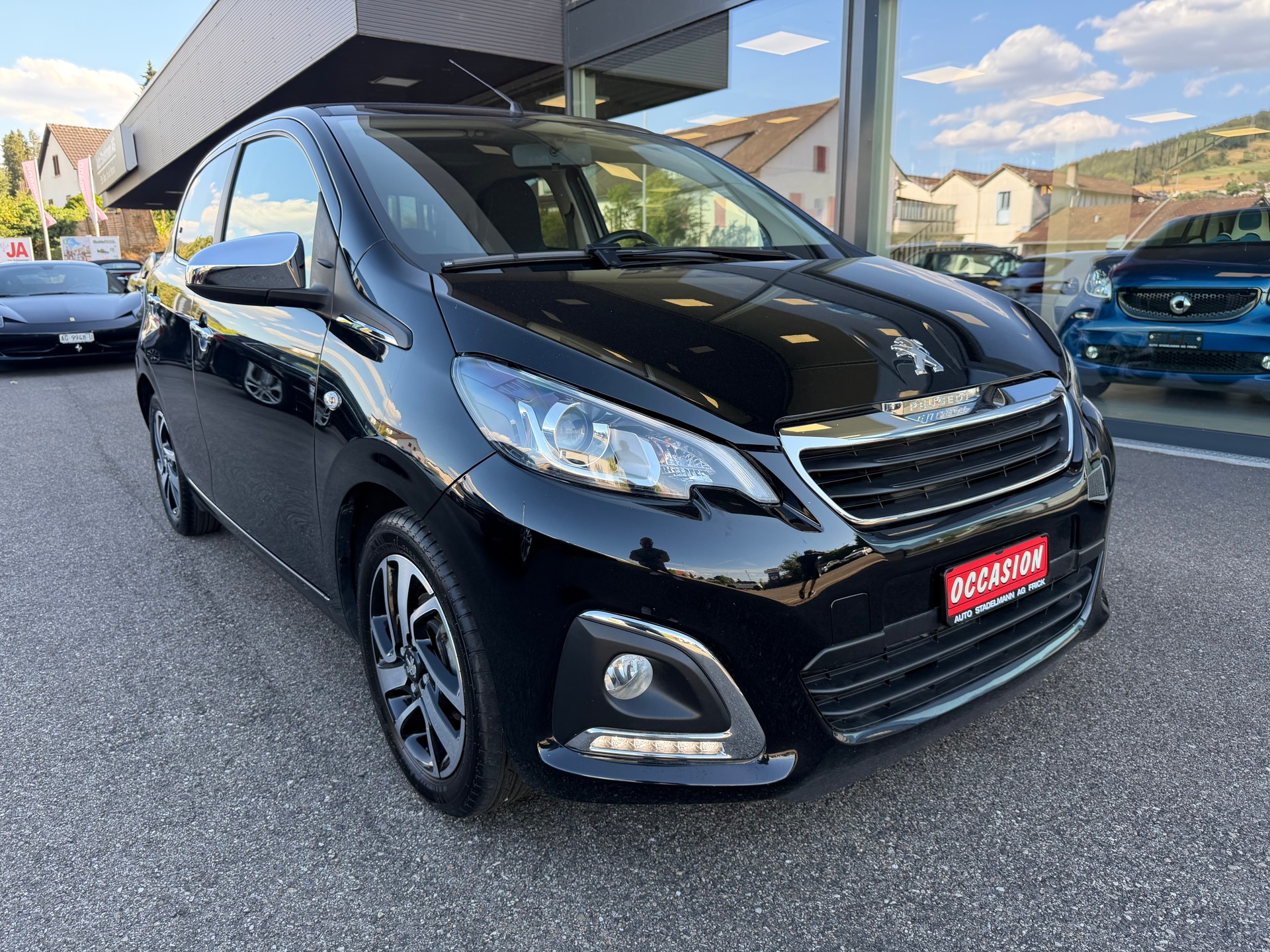 PEUGEOT 108 1.2 VTi Allure Top-image-0