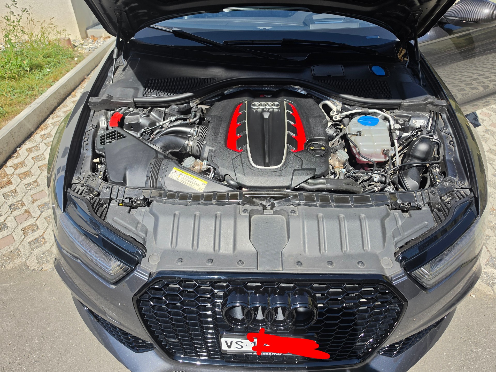 AUDI 4.0 V8 TFSI perform. qu. T-Tr.-image-4