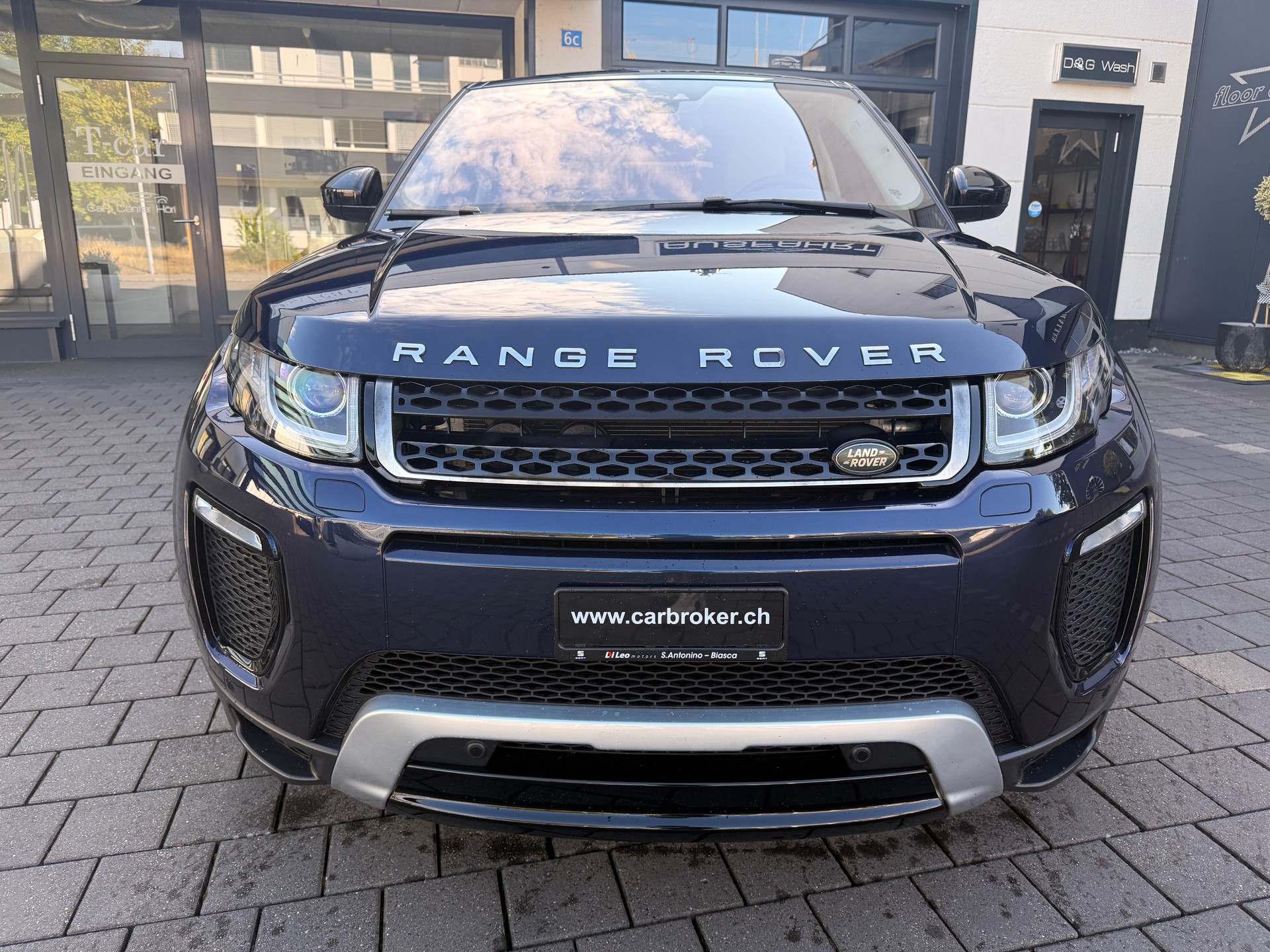 LAND ROVER Range Rover Evoque 2.0 TD4 SE Dynamic AT9-image-3