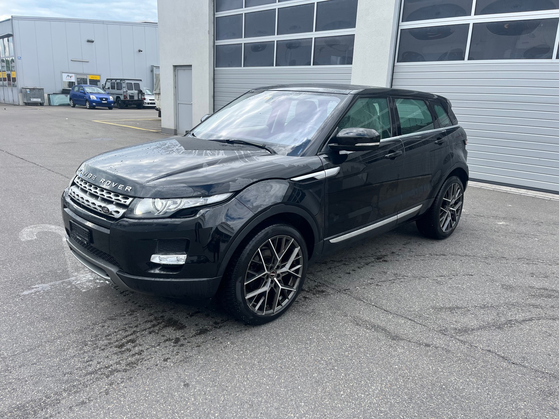 LAND ROVER Range Rover Evoque 2.2 SD4 Dynamic Spirit AT6-image-0
