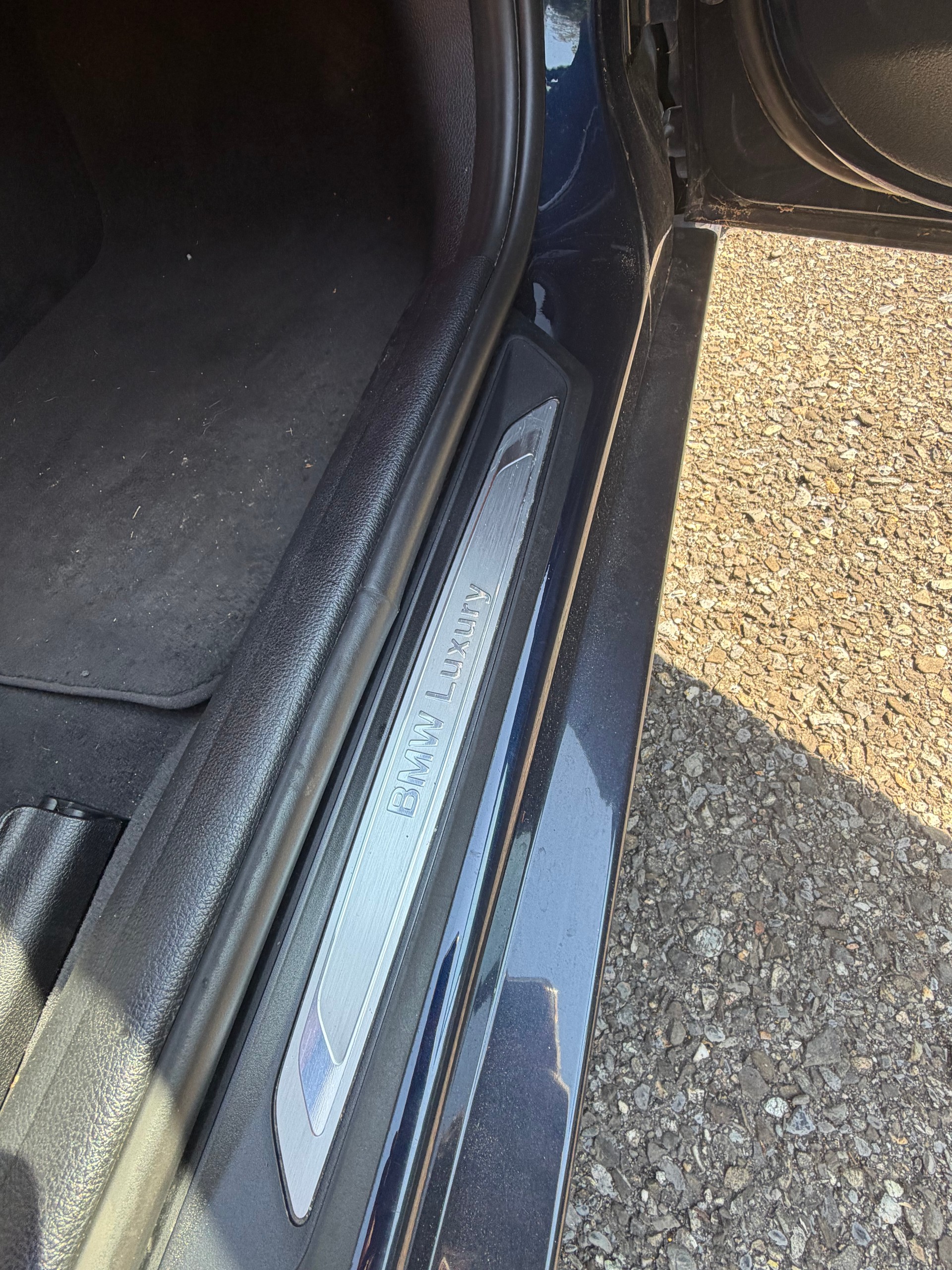 BMW 320i xDrive Luxury Line Steptronic-image-6