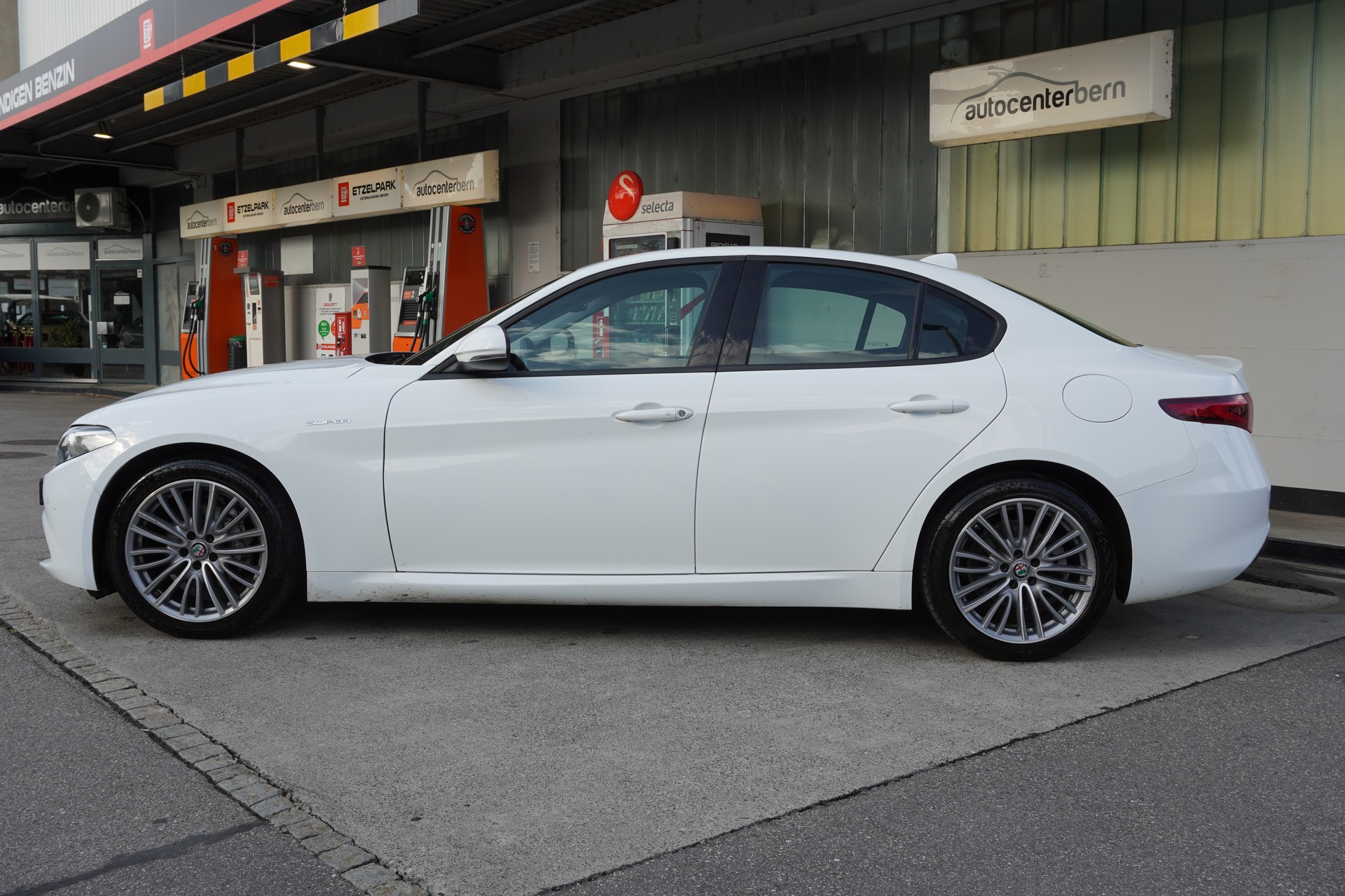 ALFA ROMEO Giulia 2.0 Super Automatic-image-7